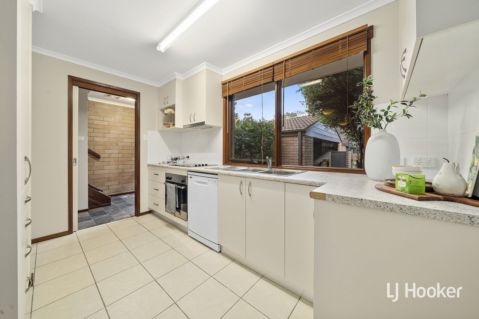 28 Renny Place, Belconnen ACT 2617, Image 2