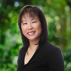 Linda Lee, Sales representative