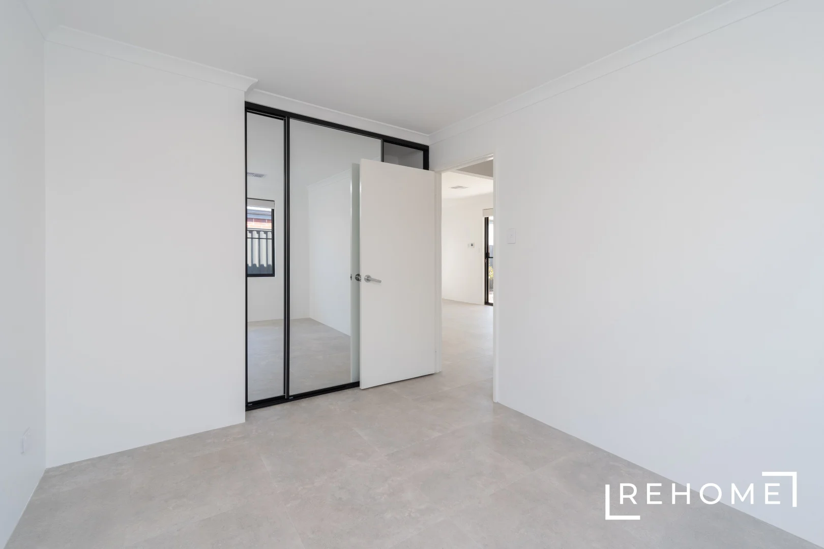 Additional image 14 of 27 Meander Way, Treeby WA 6164