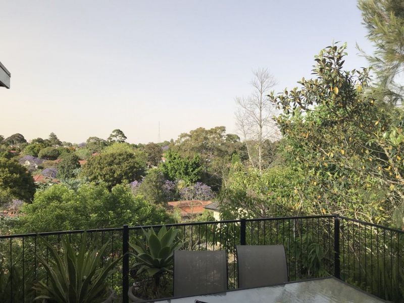 3 bedrooms House in 6 Lincoln Ave CASTLECRAG NSW, 2068