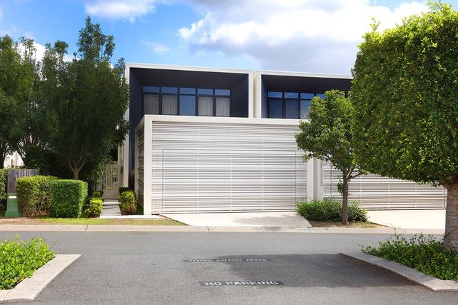 Picture of 55 Theatre Drive, BENOWA QLD 4217