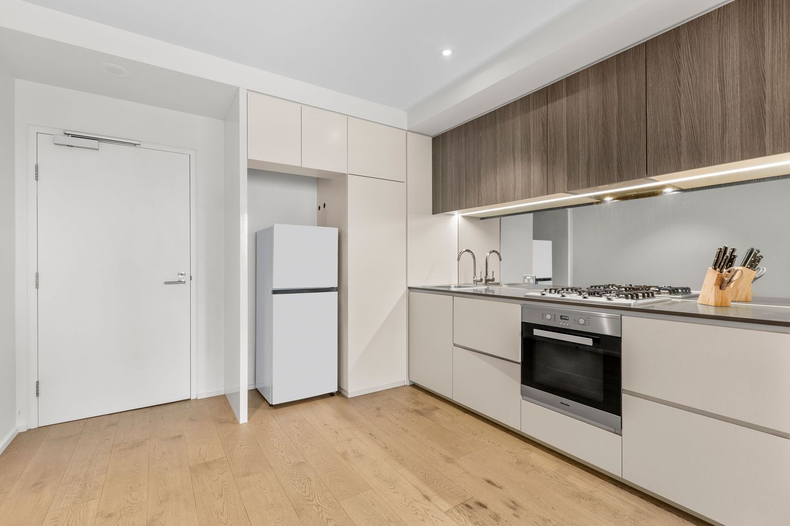 710S/883 Collins Street, Docklands VIC 3008, Image 2