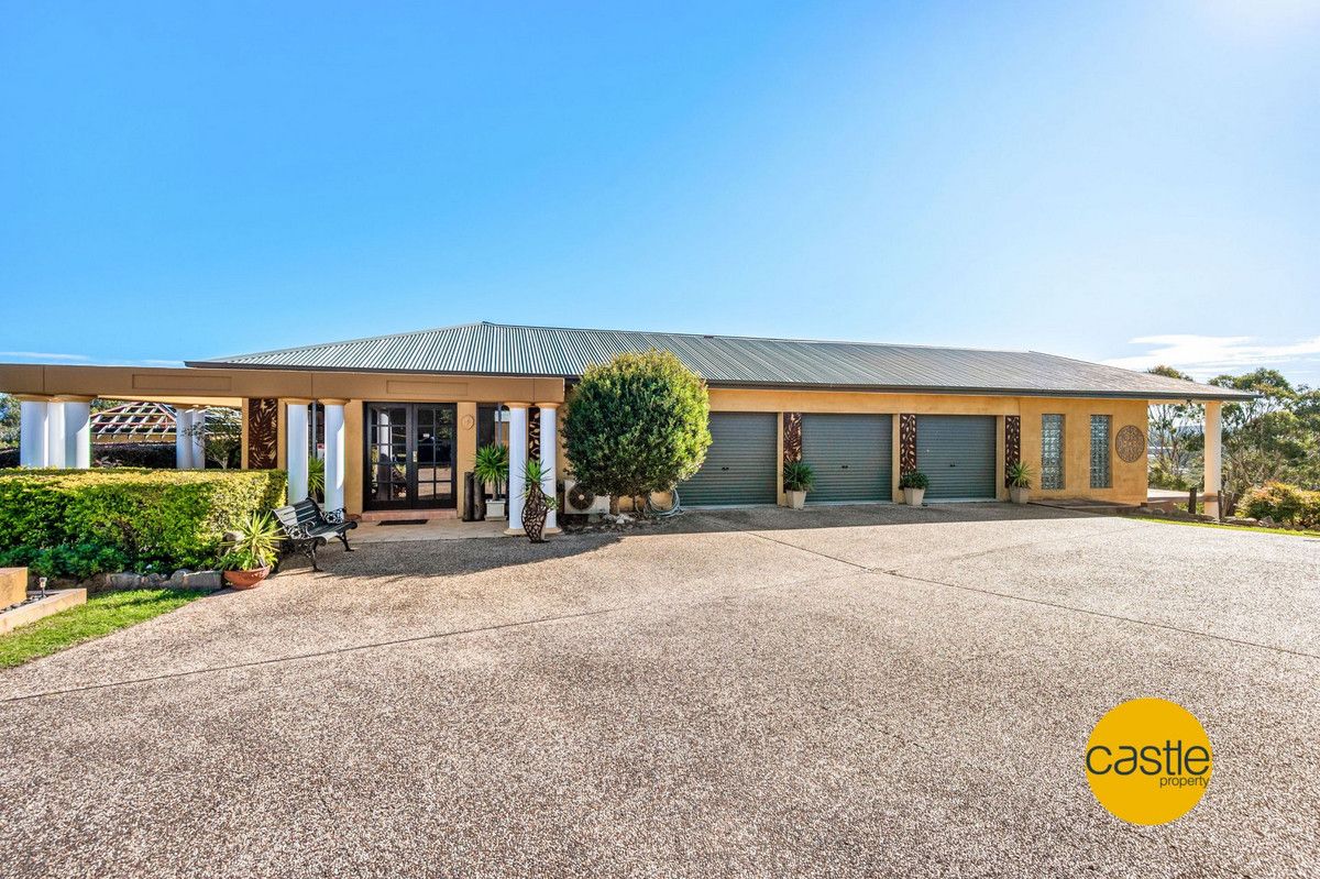 6 bedrooms House in 21 Plumridge Close WARNERS BAY NSW, 2282