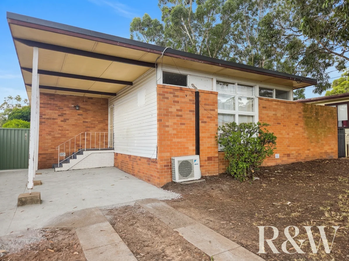15 Kurama Crescent, Whalan NSW 2770