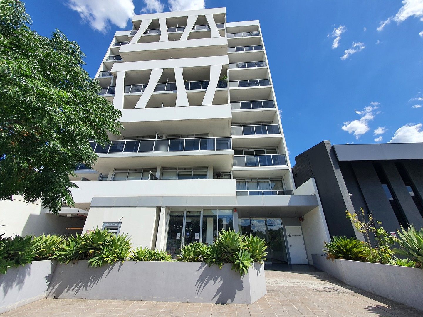 1 bedrooms Apartment / Unit / Flat in 609/33 - 39 Racecourse Road NORTH MELBOURNE VIC, 3051