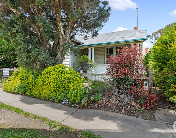 298 Barker Street, Castlemaine VIC 3450