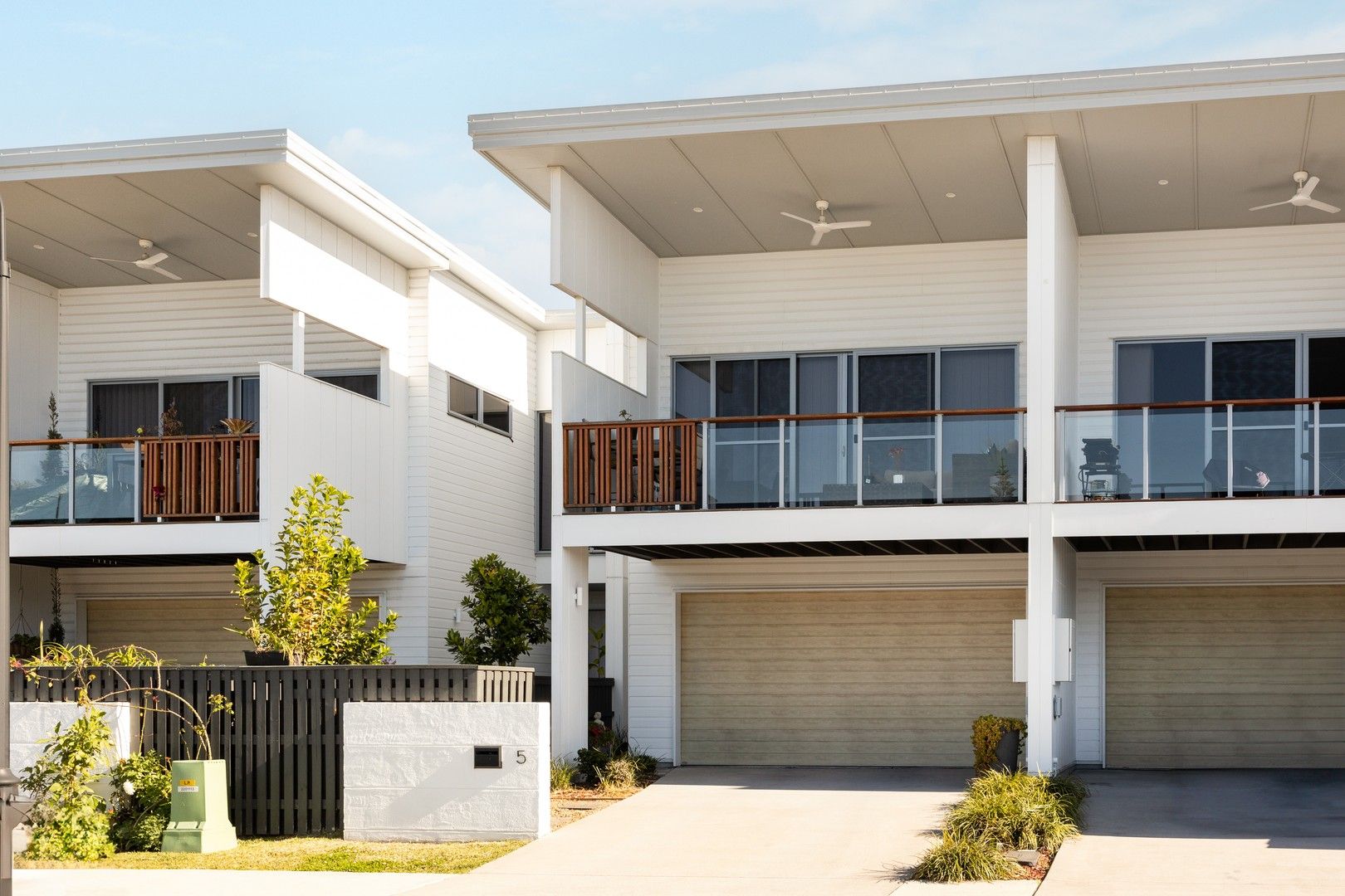 4 bedrooms Townhouse in 5 Aegean Avenue NEWPORT QLD, 4020