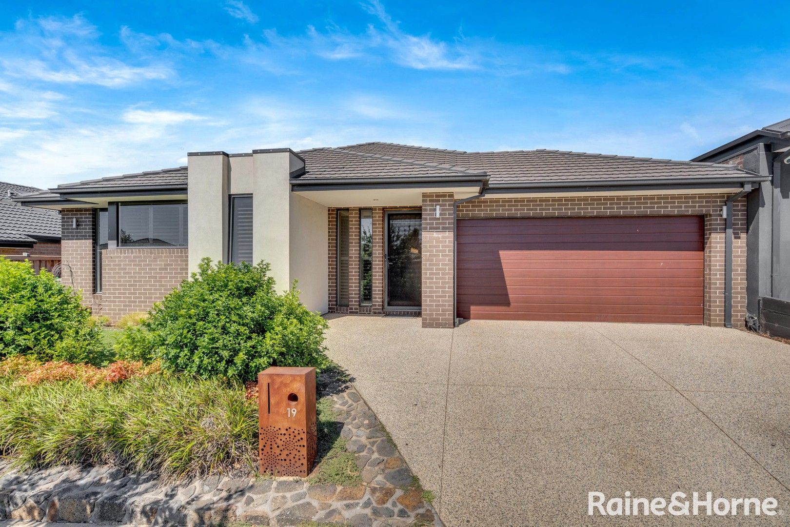 19 Rosenthal Boulevard, Sunbury VIC 3429 Domain