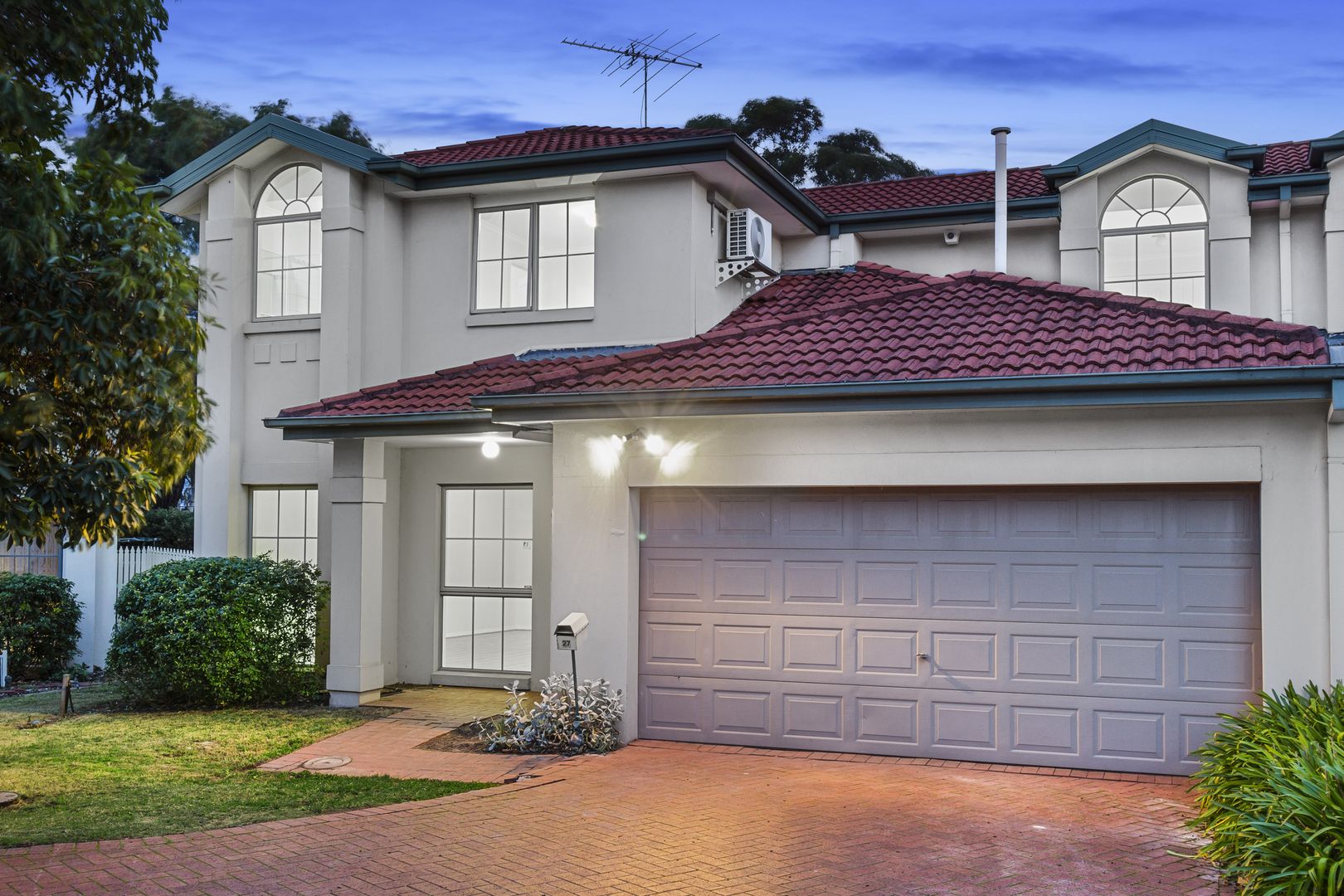 27 Sunrise Crescent, Templestowe Lower Property History & Address