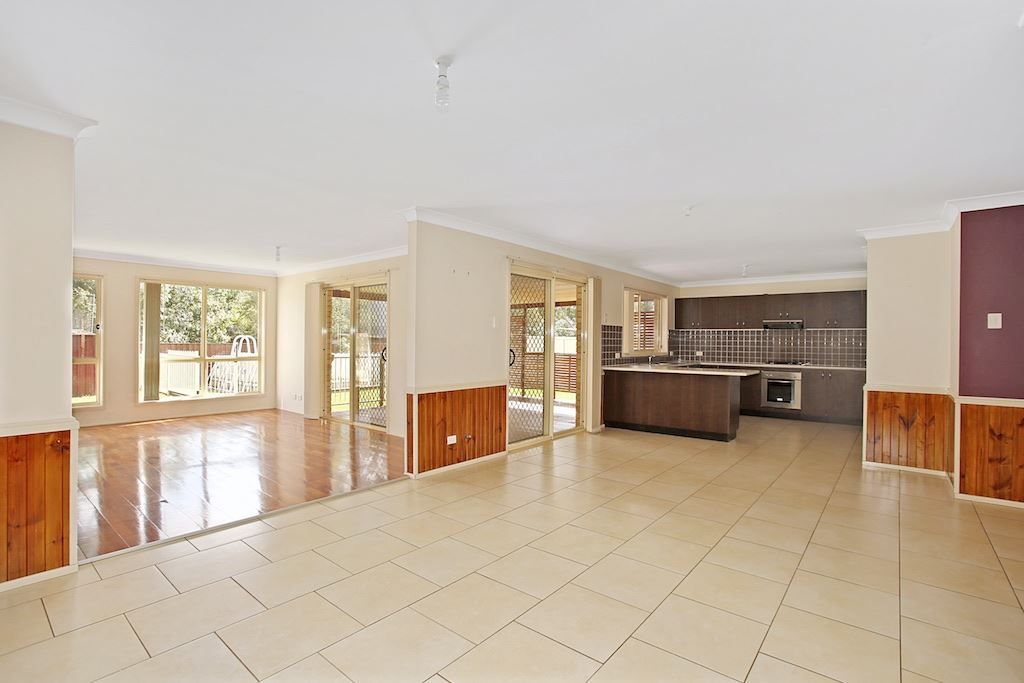 90 Kellerman Drive, St Helens Park NSW 2560, Image 2