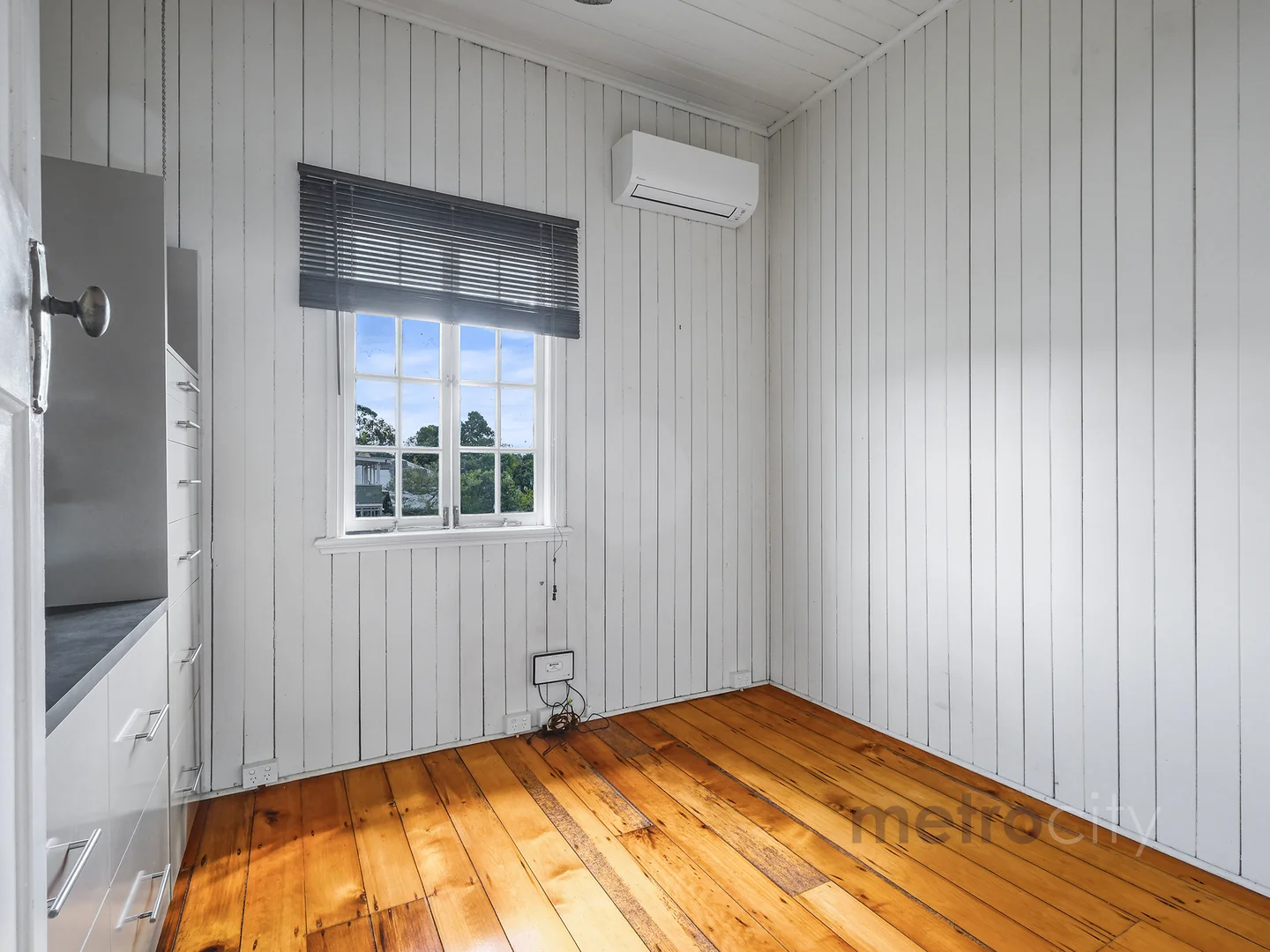 Additional image 5 of 107 Victoria Street, Fairfield QLD 4103