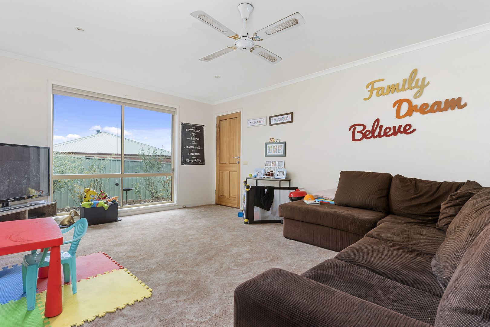 2/21 Davey Close, Flora Hill VIC 3550, Image 1