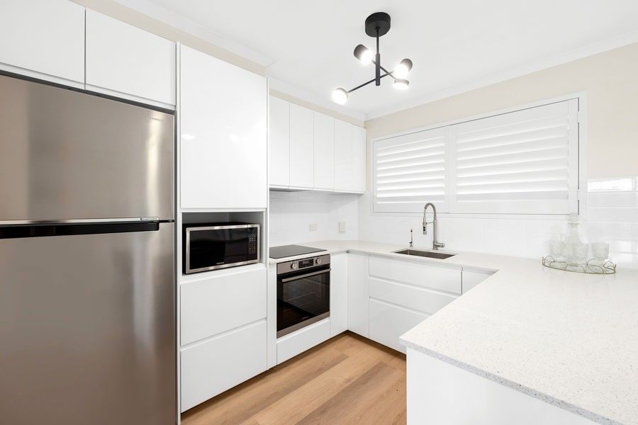 2 bedrooms Apartment / Unit / Flat in 4/91 Kitchener Street COORPAROO QLD, 4151
