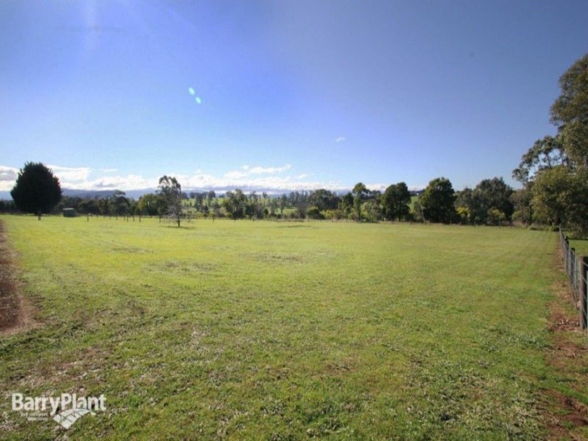 23A Pepperell Drive, Drouin VIC 3818, Image 2