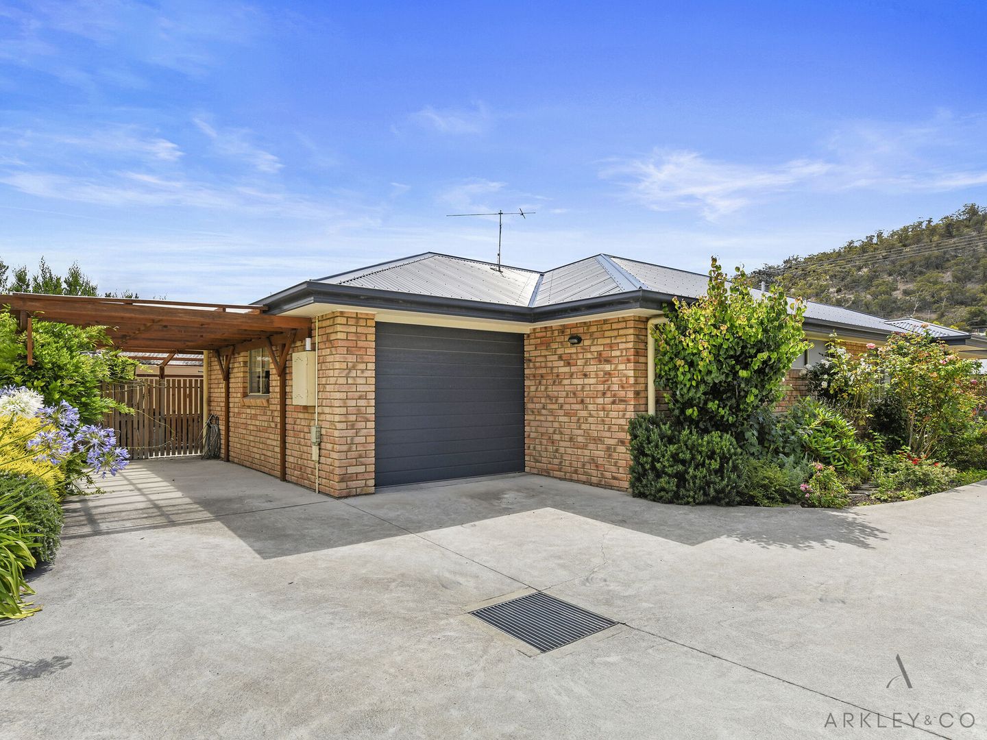 1/15 Talune Street, Lindisfarne TAS 7015, Image 2