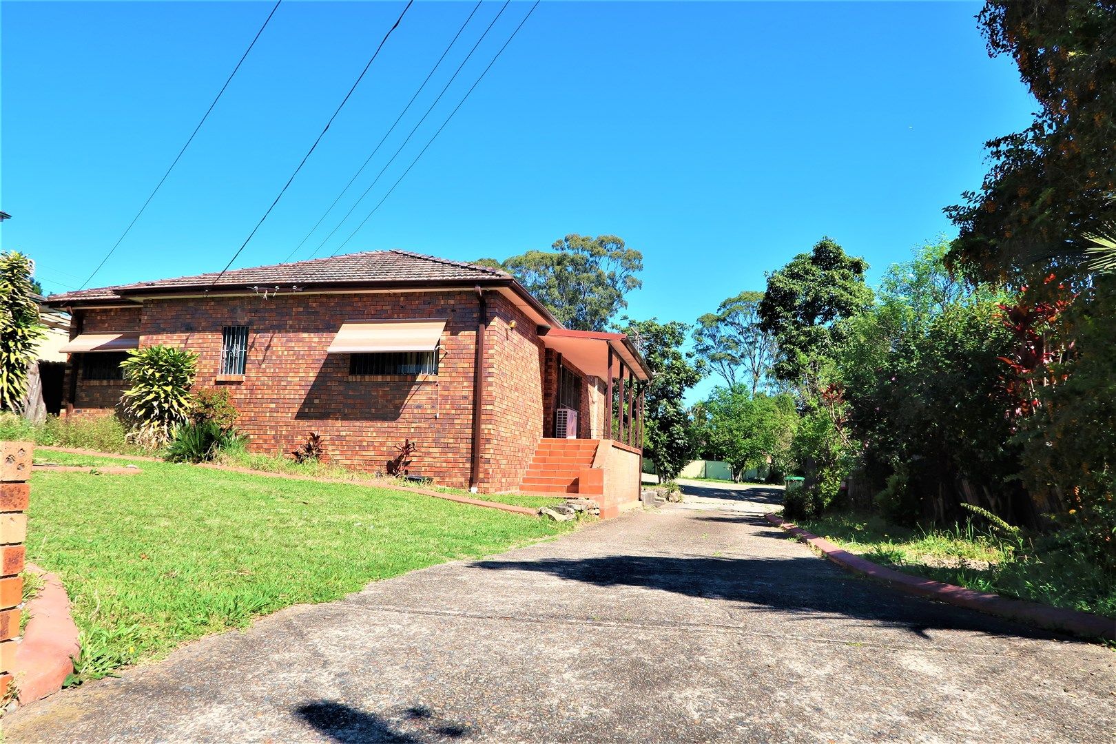 2 Binalong road, Pendle Hill NSW 2145, Image 0