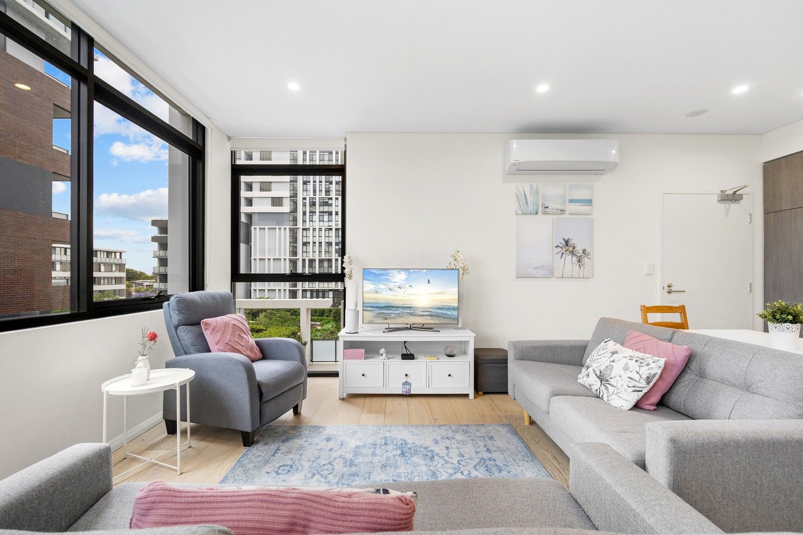 1 bedrooms Apartment / Unit / Flat in 306/8 Village place KIRRAWEE NSW, 2232