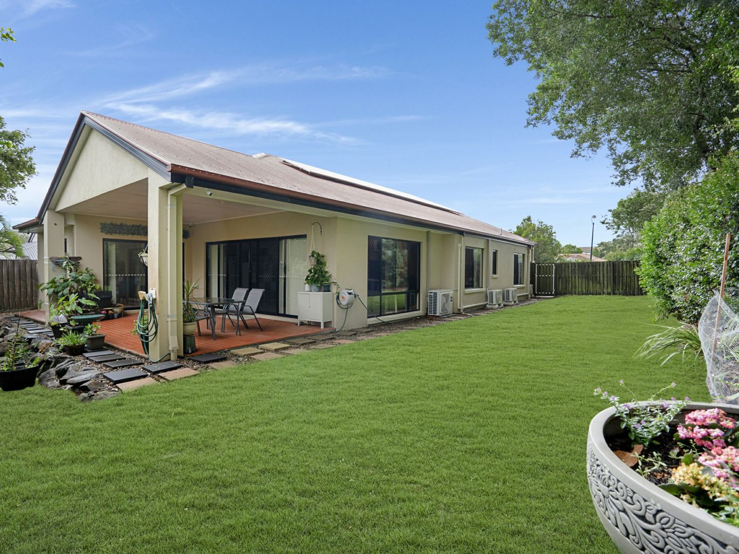 2 Entry Drive, Merrimac QLD 4226, Image 2