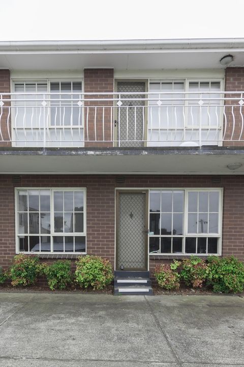1 bedrooms Apartment / Unit / Flat in 2/3 Guthrie Street BRUNSWICK WEST VIC, 3055