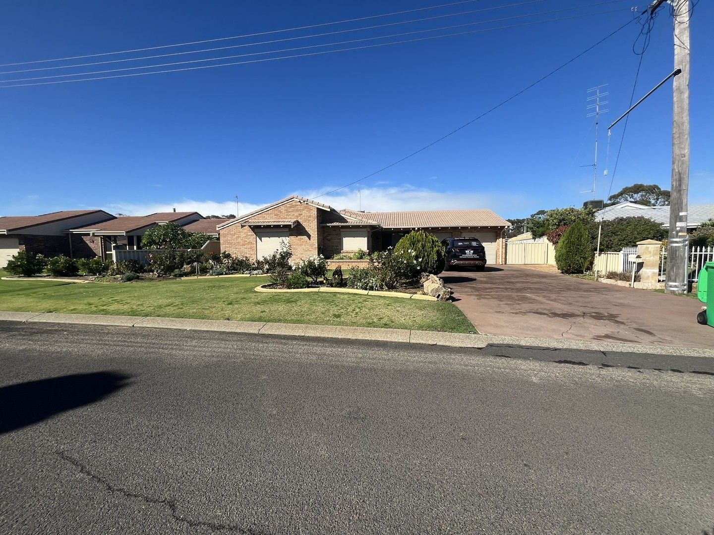 5 bedrooms House in 5 Oleander Place EAST BUNBURY WA, 6230