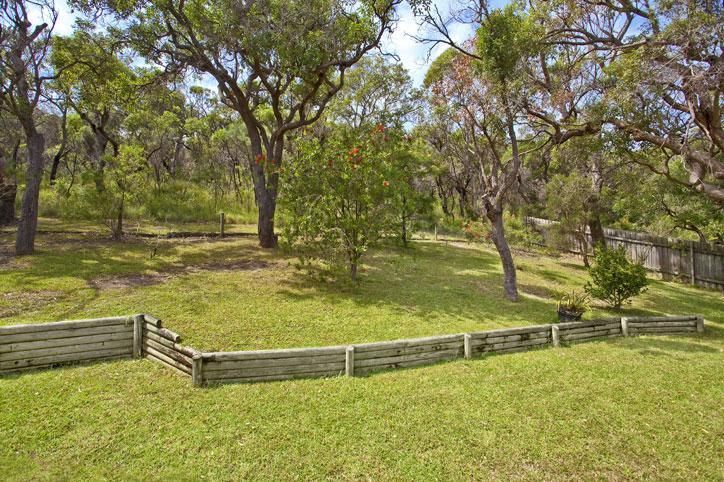 11 Ulmarra Road, FORRESTERS BEACH NSW 2260, Image 1