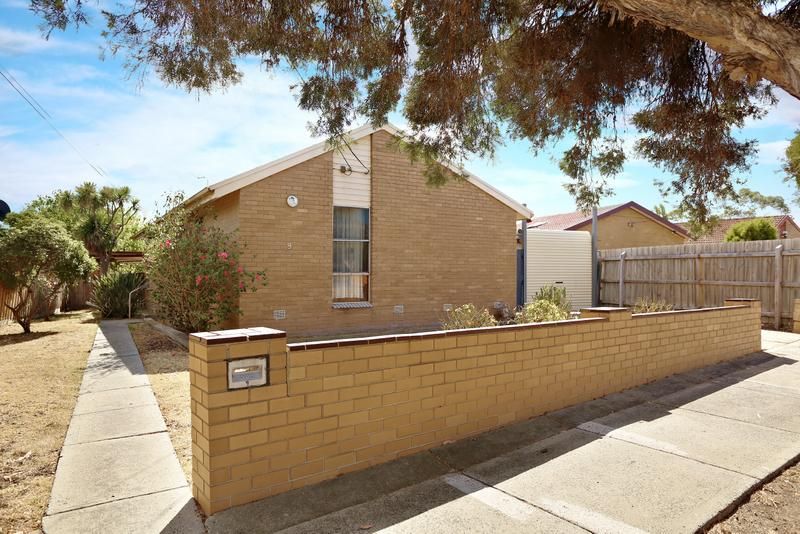 9 Norval Crescent, COOLAROO VIC 3048, Image 0