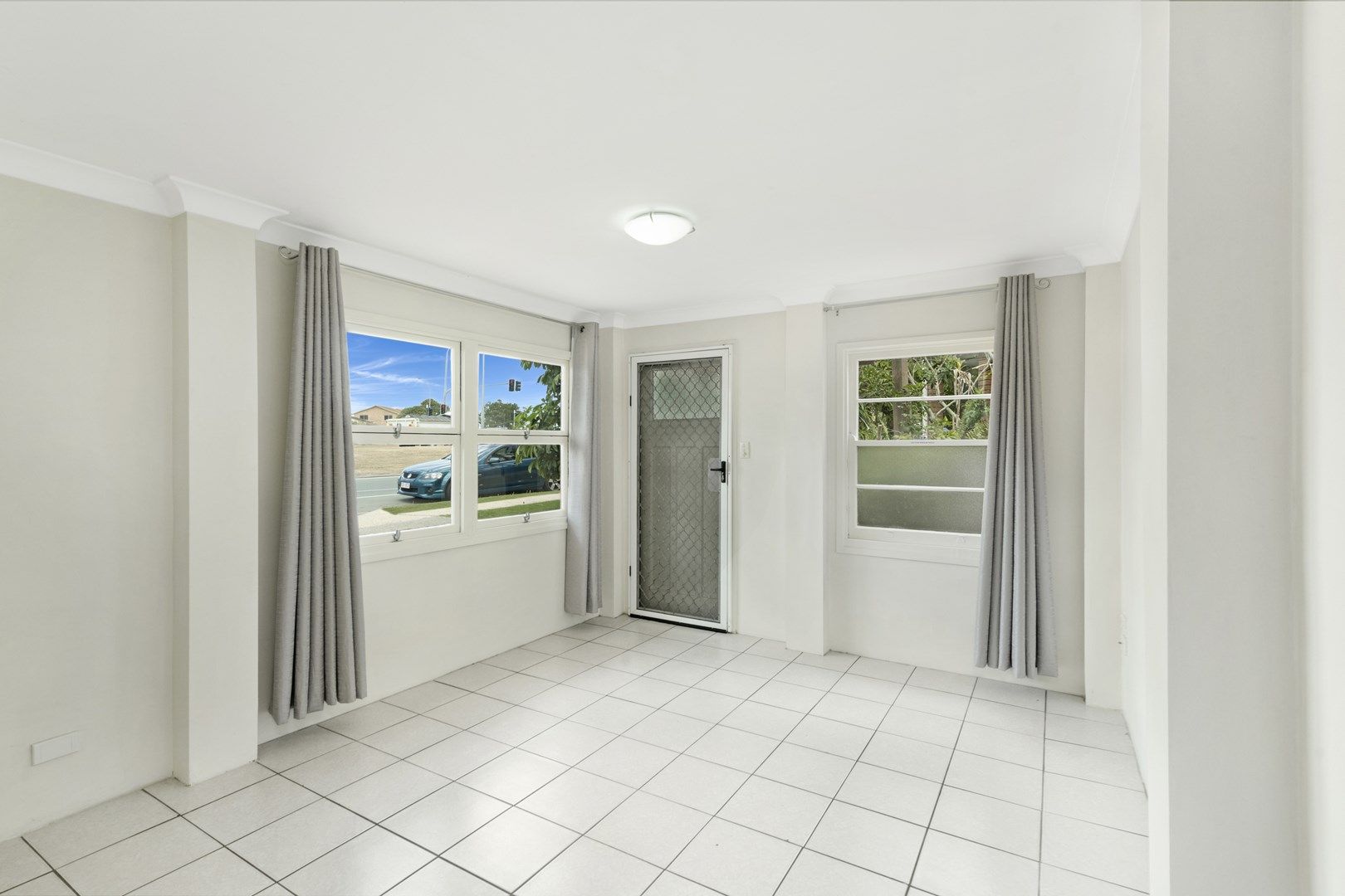 1 bedrooms Apartment / Unit / Flat in 1/29 Golden Four Drive BILINGA QLD, 4225