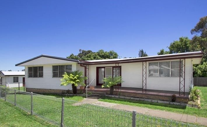 3 bedrooms House in 226 Canambe Street ARMIDALE NSW, 2350