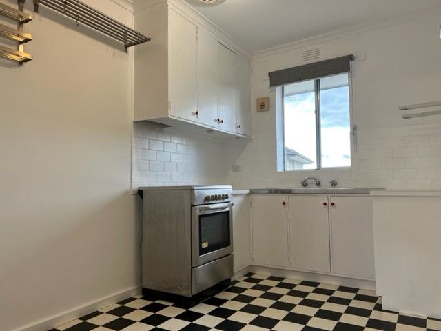 2 bedrooms Apartment / Unit / Flat in 12/15 Royal Avenue ESSENDON NORTH VIC, 3041