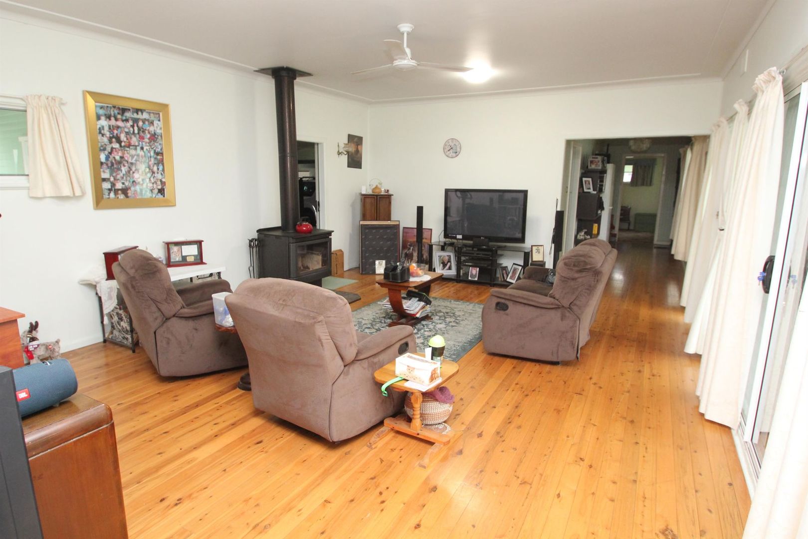 139 Miles Street, Tenterfield NSW 2372, Image 2