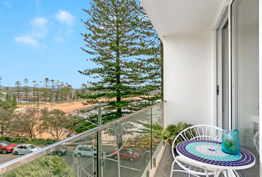 1 bedrooms Apartment / Unit / Flat in 18/2 Monash Parade DEE WHY NSW, 2099