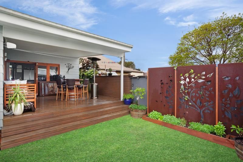 23 Tighes Terrace, Tighes Hill NSW 2297