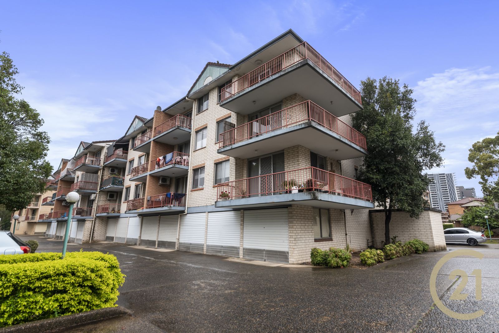 64/4 Riverpark Drive, Liverpool Property History & Address Research