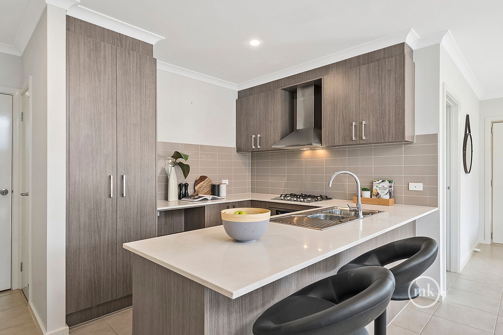 18 Bateleur Crescent, Doreen VIC 3754, Image 2