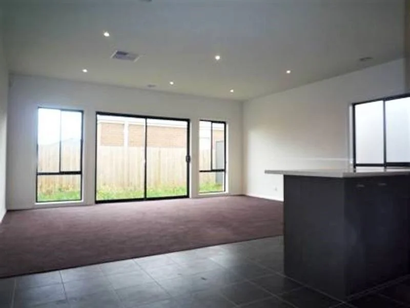 Additional image 3 of 2/7 Bridlepath Drive, Truganina VIC 3029