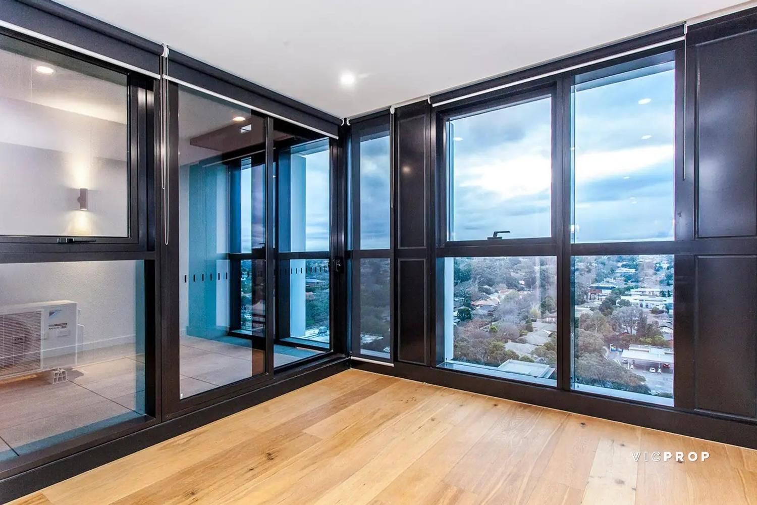 1 bedrooms Apartment / Unit / Flat in 1509/820 Whitehorse Road BOX HILL VIC, 3128