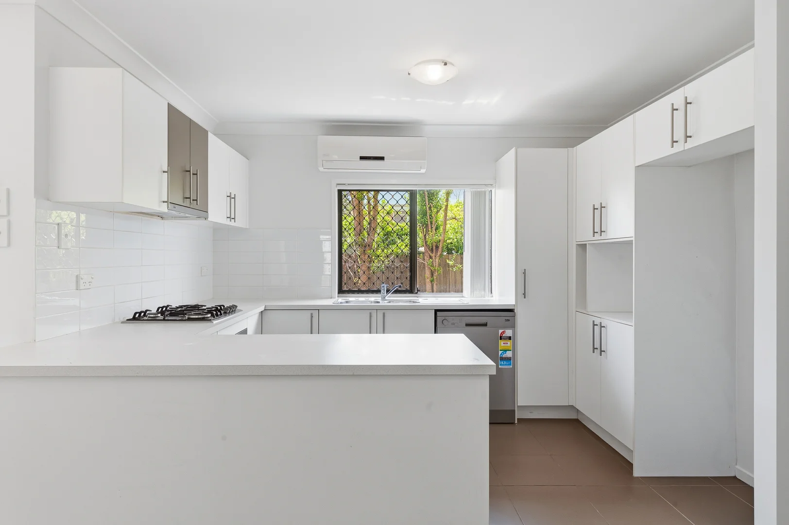 Additional image 3 of 1/140-142 Eagleby Road, Eagleby QLD 4207
