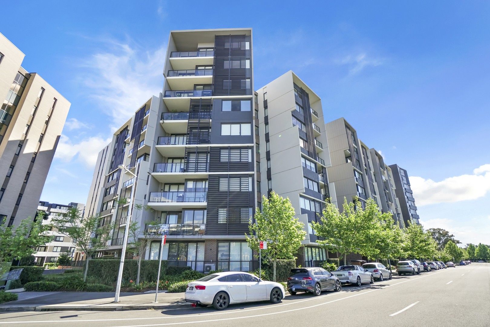 2 bedrooms Apartment / Unit / Flat in 908/81A Lord Sheffield Circuit PENRITH NSW, 2750