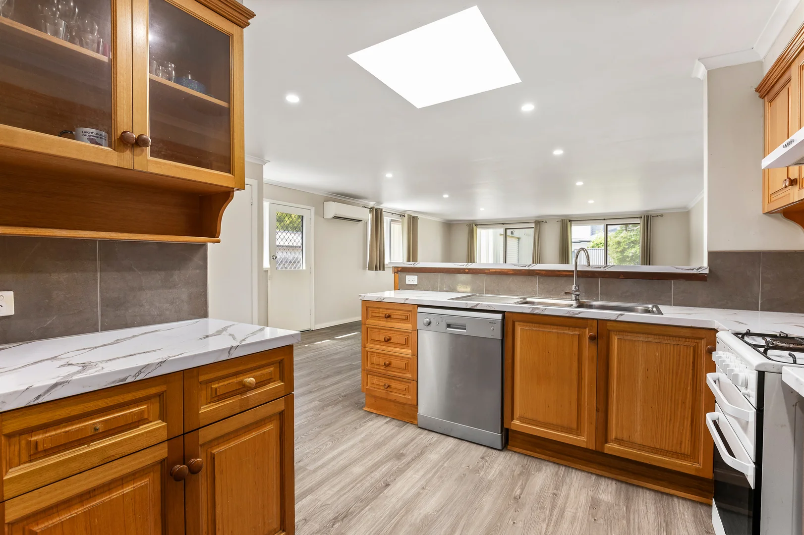 Additional image 5 of 98 Belmont East Road, Croydon South VIC 3136