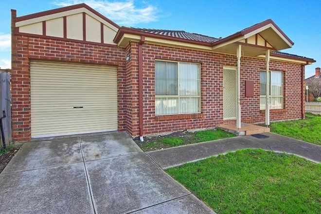 Picture of 12 Craigielea Avenue, ST ALBANS VIC 3021