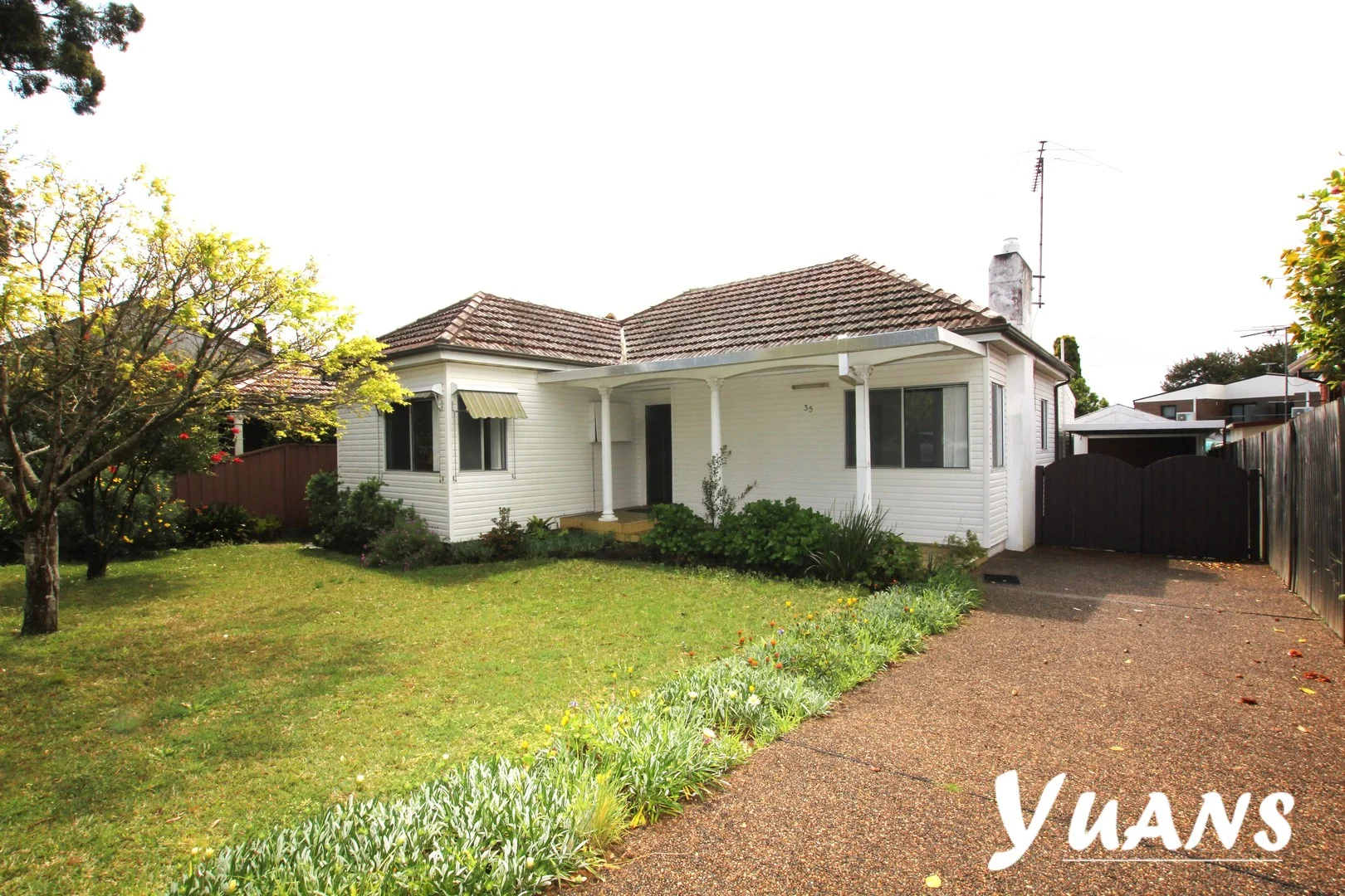 35 Central Rd, Beverly Hills NSW 2209