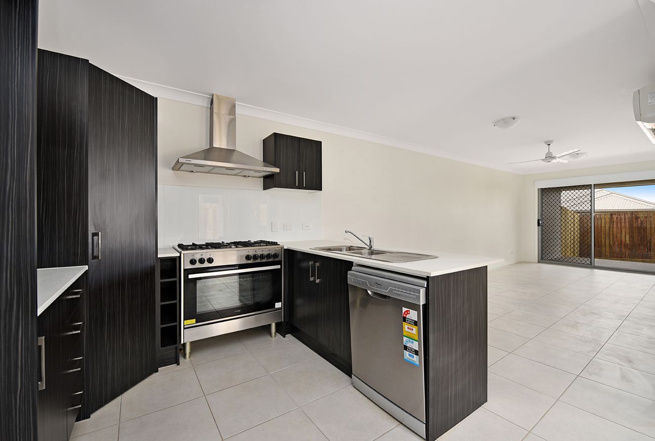 Units 1 & 2/8 Whitefield Street, Glenvale QLD 4350, Image 2