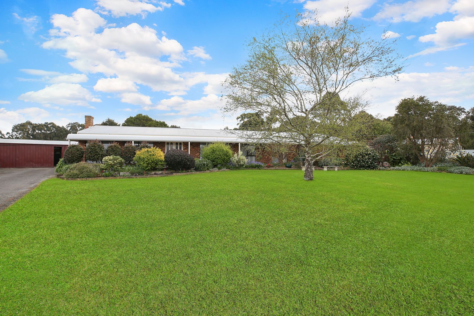 35 Cemetery Road, Cobden VIC 3266, Image 1