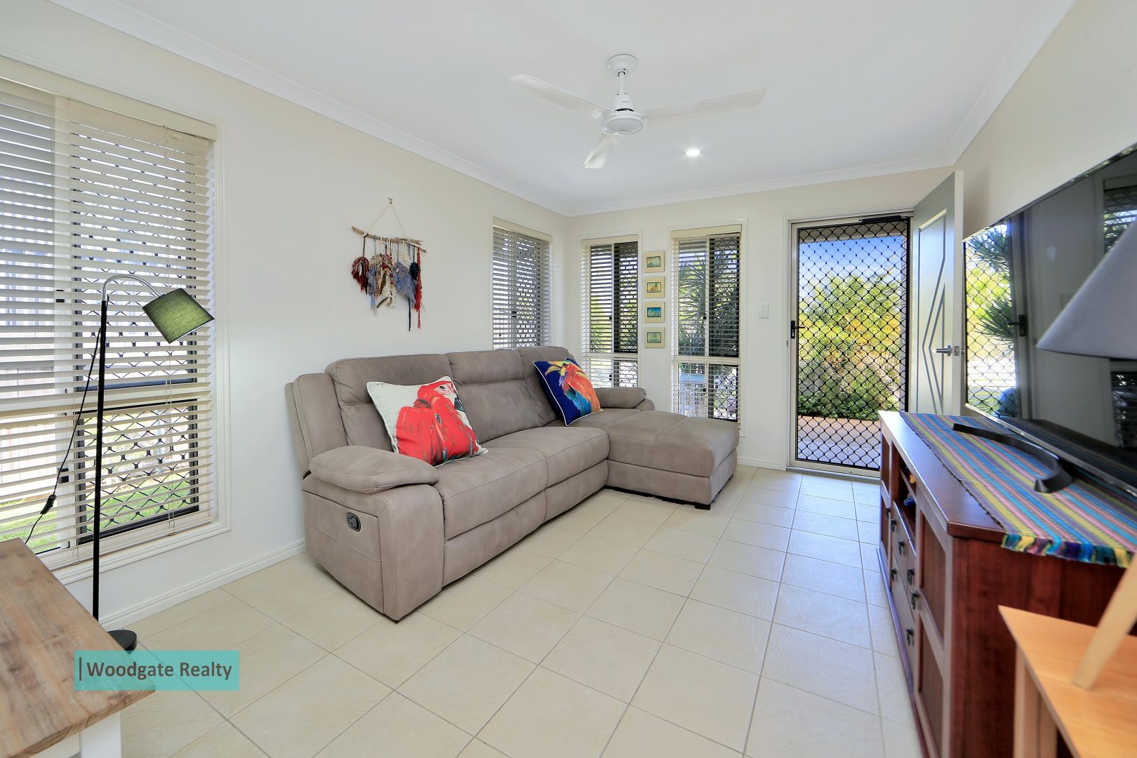2/16 First Ave, Woodgate QLD 4660, Image 2
