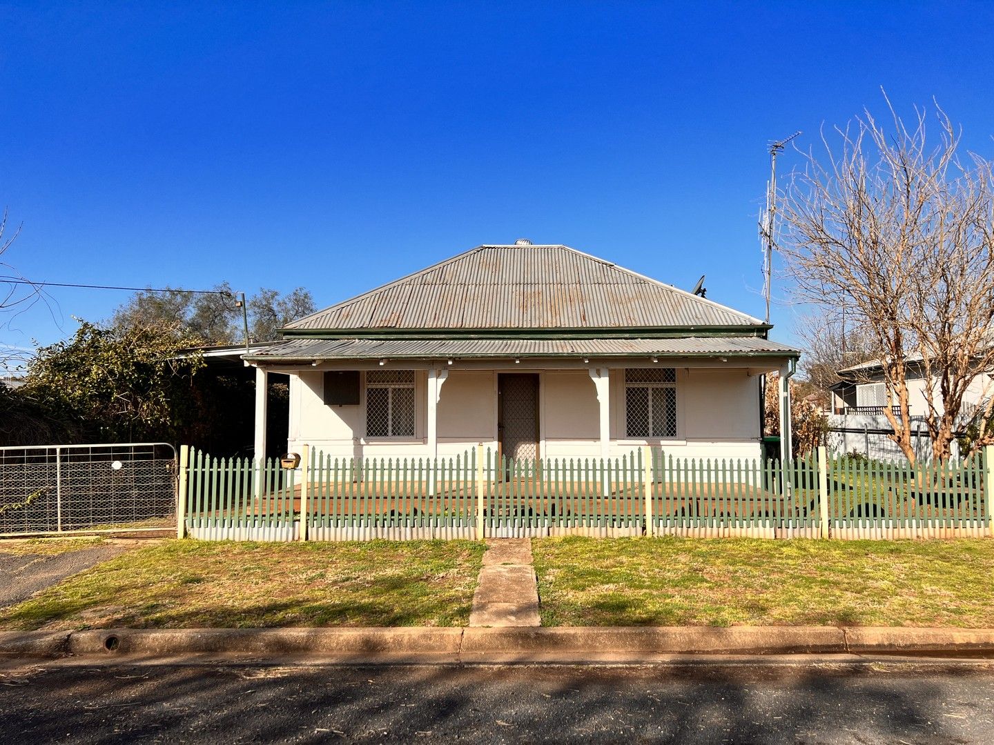 138 Pierce Street, Wellington NSW 2820 Domain