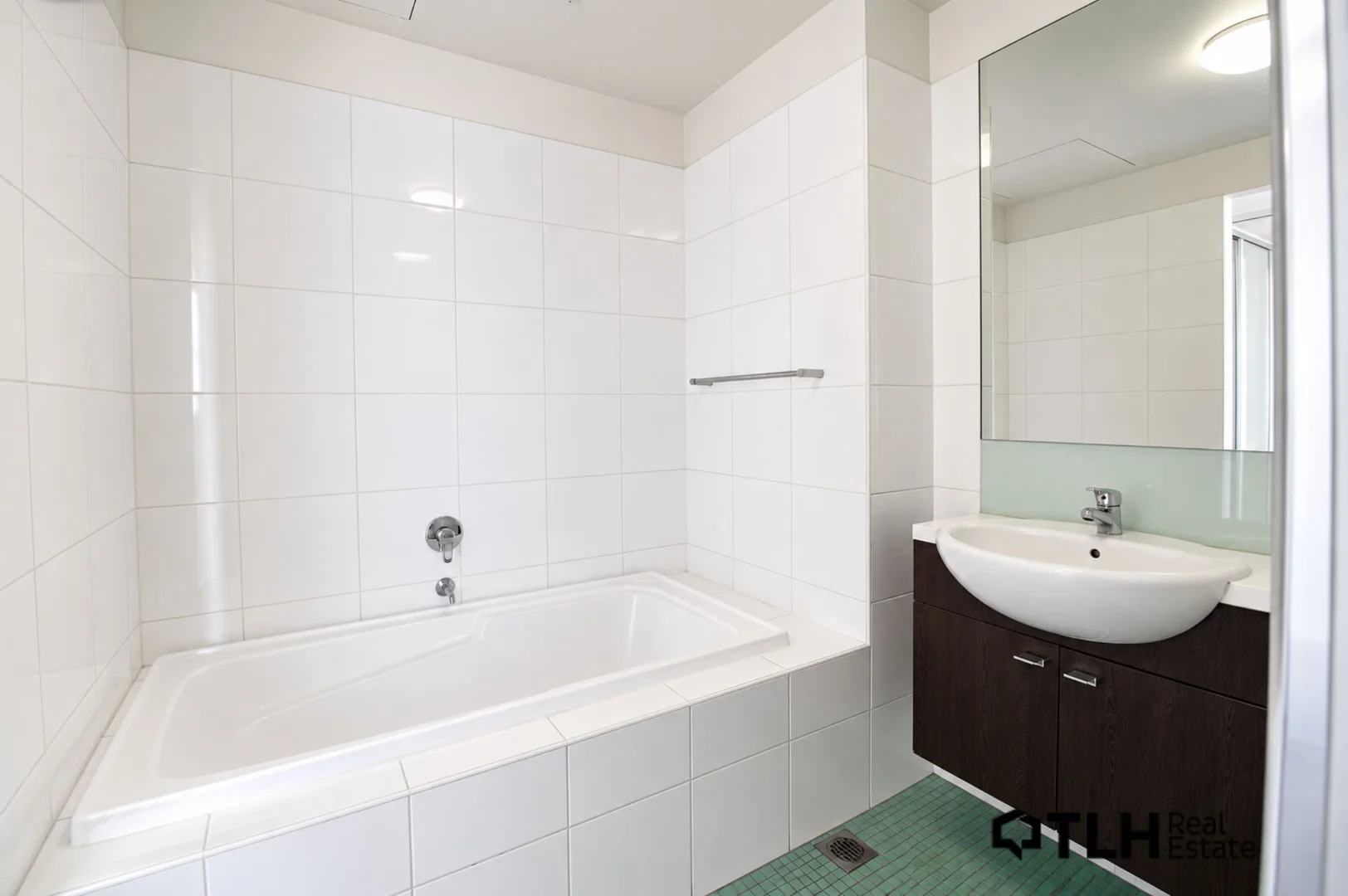 1001/82 Queens Road, Melbourne VIC 3004 - Apartment For Rent | Domain