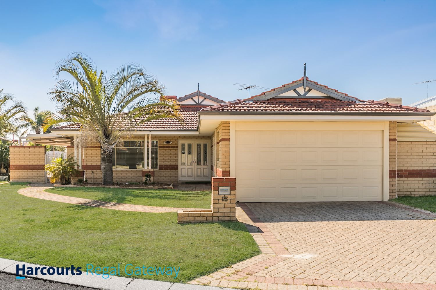 15 Carlhausen Close, Atwell WA 6164, Image 0