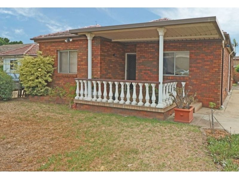 52 Broomfield Street, Cabramatta NSW 2166 House For Rent 560 Domain