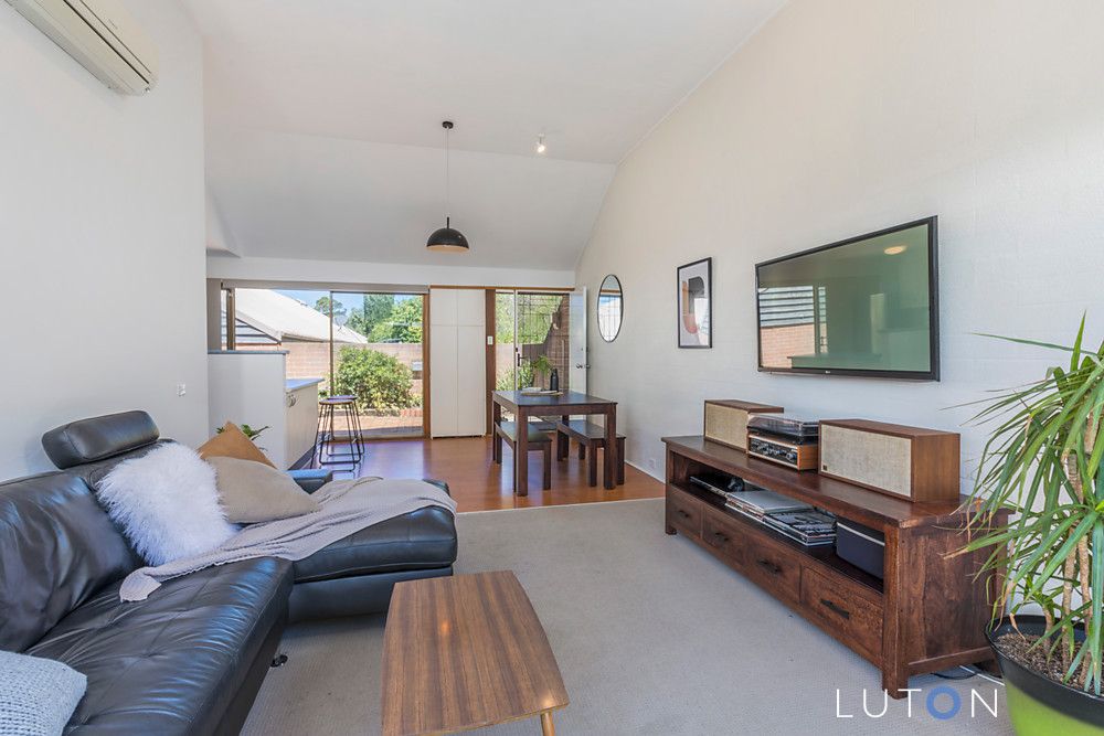 39 McNamara Street, Pearce ACT 2607, Image 2