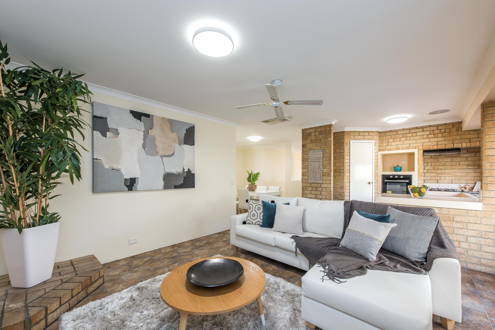 2 Rosella Circle, Ballajura WA 6066, Image 1